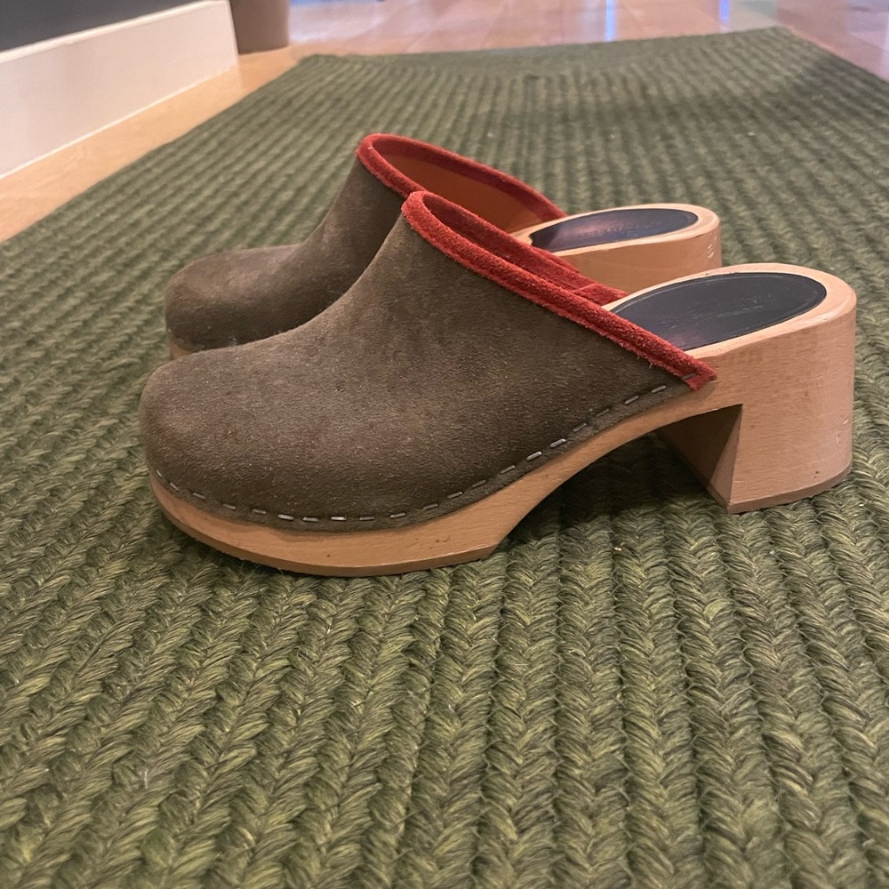 Swedish Hasbeen suede clogs, size 37